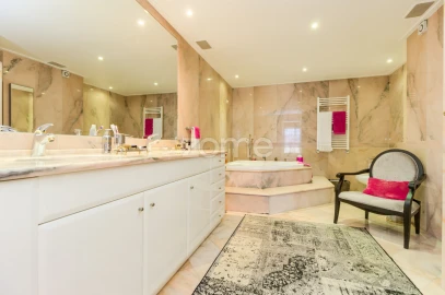 Apartamento T6 para Venda em São Domingos de Benfica