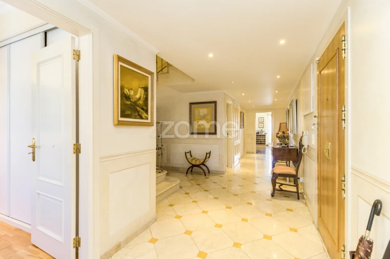 Apartamento T6 para Venda em São Domingos de Benfica Foto 2