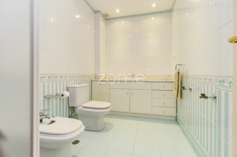 Apartamento T6 para Venda em São Domingos de Benfica Foto 19