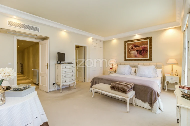 Apartamento T6 para Venda em São Domingos de Benfica Foto 24
