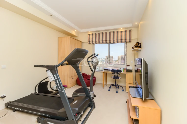 Apartamento T6 para Venda em São Domingos de Benfica Foto 34