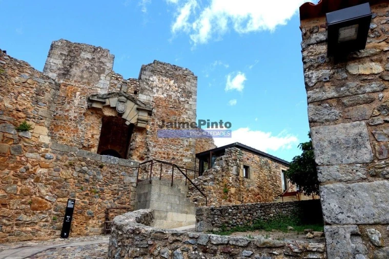 Prédio para Venda em Figueira de Castelo Rodrigo Foto 5