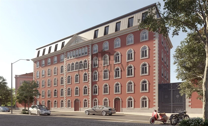 Apartamento T5 para Venda em Beato Foto 10