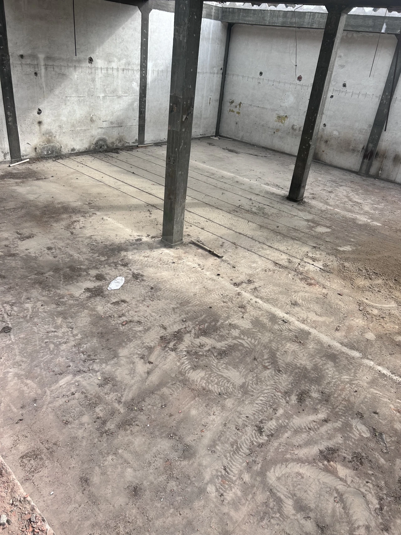 Loja para Venda em Sacavém e Prior Velho Foto 8