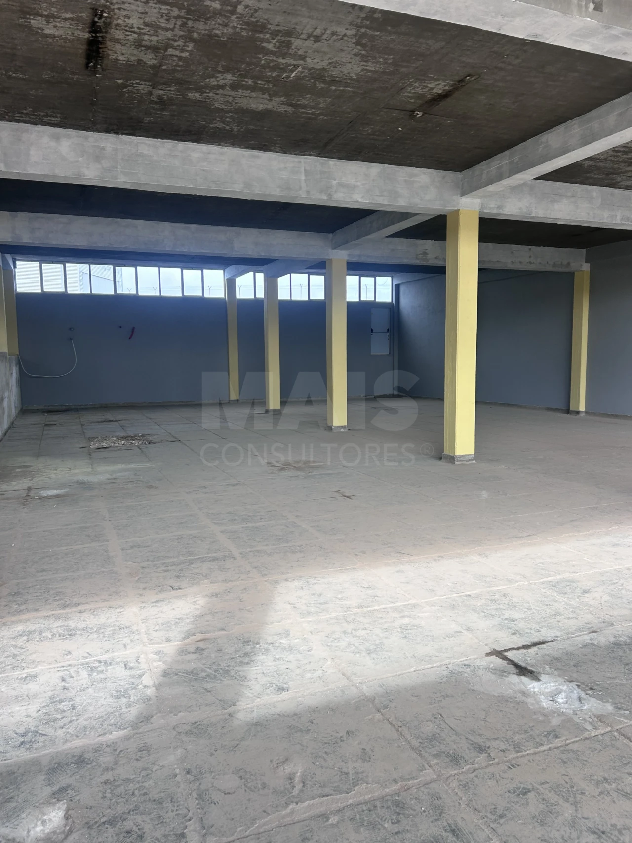 Loja para Venda em Sacavém e Prior Velho Foto 3