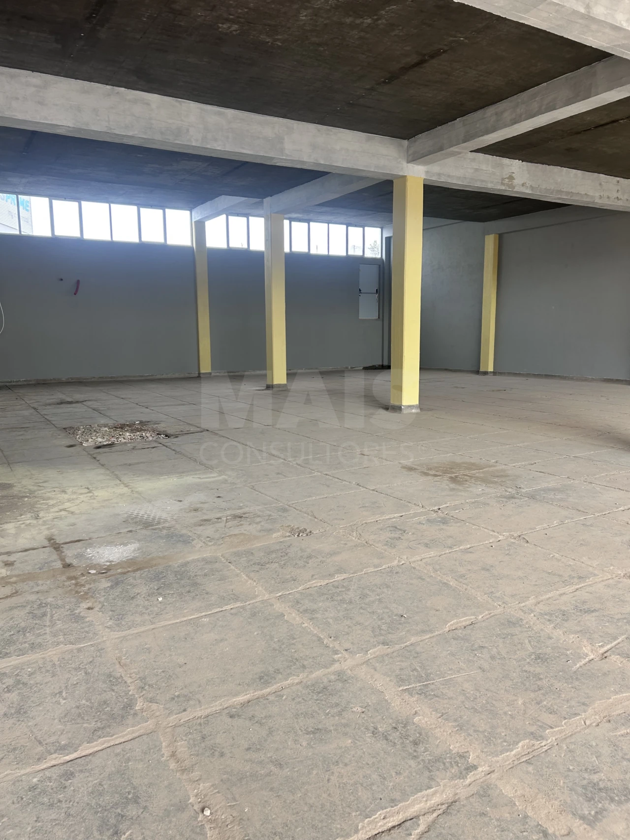 Loja para Venda em Sacavém e Prior Velho Foto 6