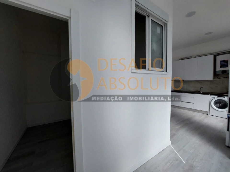 Loja para Venda em Laranjeiro e Feijó Foto 4