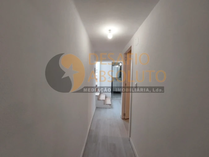 Loja para Venda em Laranjeiro e Feijó Foto 15