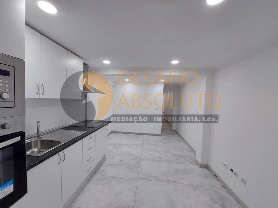 Apartamento para Venda em Corroios Foto 2