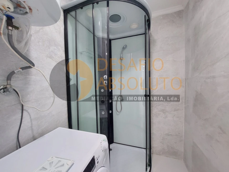 Apartamento para Venda em Corroios Foto 16