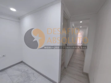 Apartamento para Venda em Corroios