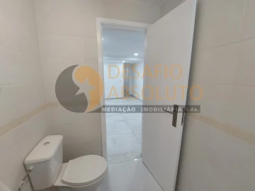 Apartamento para Venda em Corroios