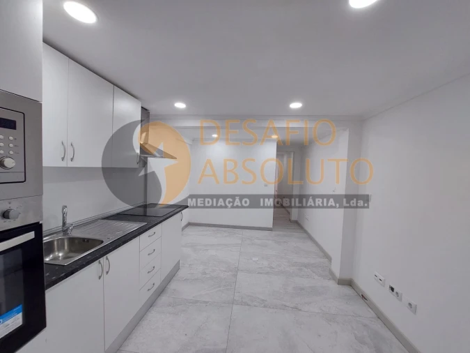 Apartamento para Venda em Corroios Foto 2