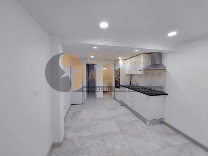 Apartamento para Venda em Corroios Foto 13