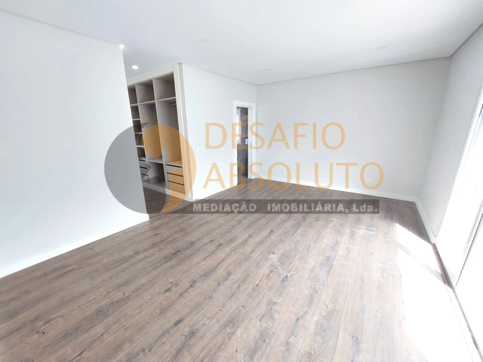 Moradia T5 para Venda em Azeitão (São Lourenço e São Simão) Foto 22