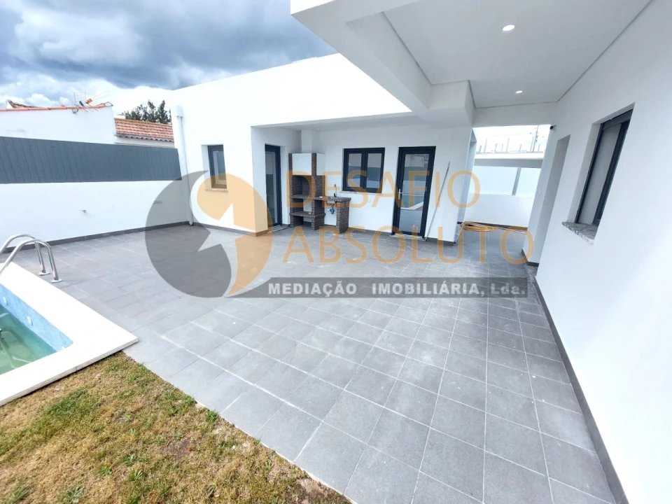 Moradia T5 para Venda em Azeitão (São Lourenço e São Simão) Foto 34