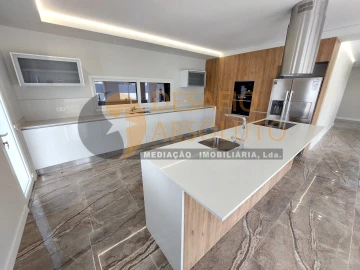 Moradia T5 para Venda em Azeitão (São Lourenço e São Simão)
