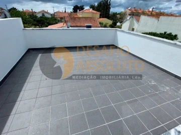 Moradia T5 para Venda em Azeitão (São Lourenço e São Simão)