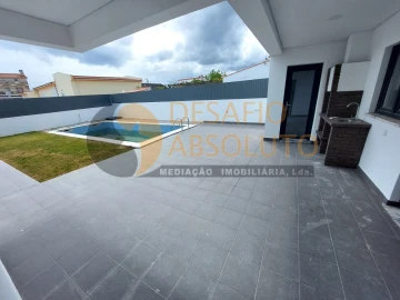 Moradia T5 para Venda em Azeitão (São Lourenço e São Simão)