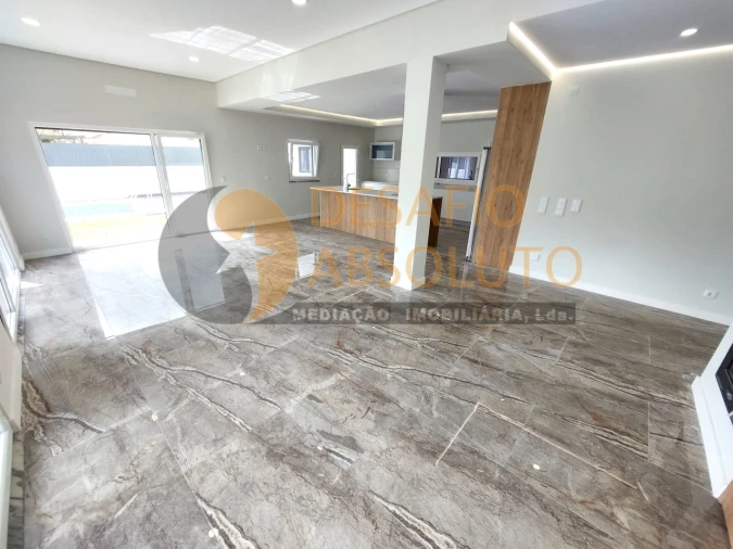 Moradia T5 para Venda em Azeitão (São Lourenço e São Simão) Foto 6