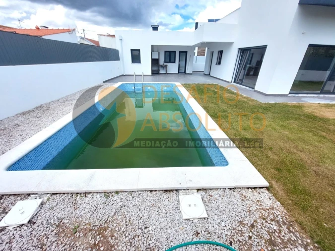 Moradia T5 para Venda em Azeitão (São Lourenço e São Simão) Foto 38