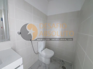 Loja para Venda em Alto do Seixalinho, Santo André e Verderena