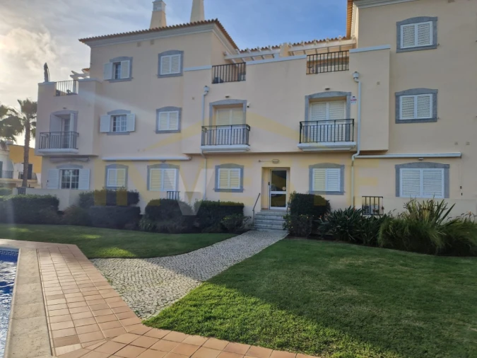 Apartamento T2 para Venda em Quarteira Foto 9