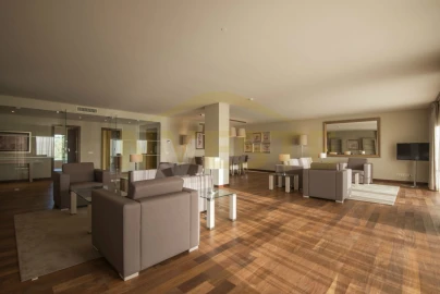 Apartamento T3 para Venda em Santa Maria e São Miguel, São Martinho, São Pedro Penaferrim