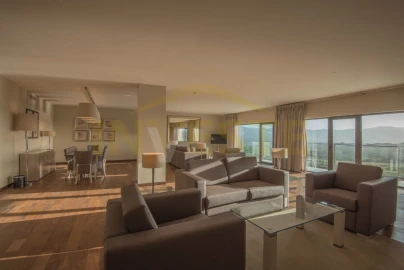 Apartamento T3 para Venda em Santa Maria e São Miguel, São Martinho, São Pedro Penaferrim