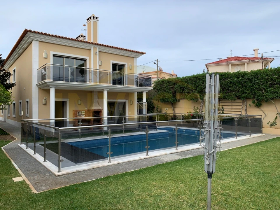 Moradia T5 para Venda em Cascais e Estoril Foto 1