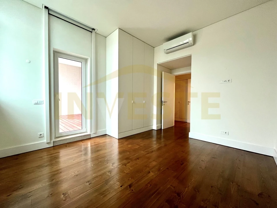 Apartamento T2 para Venda em Santo António Foto 6