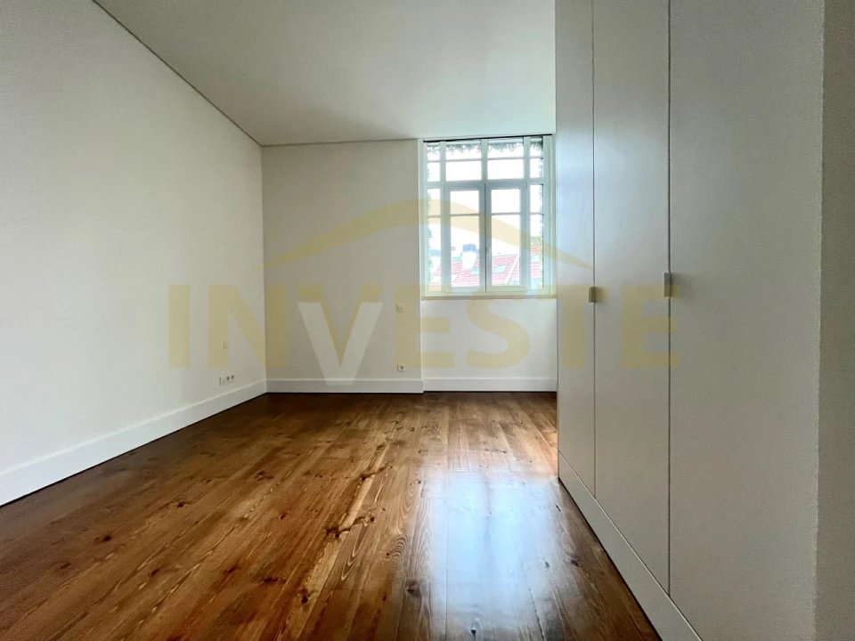 Apartamento T2 para Venda em Santo António Foto 17