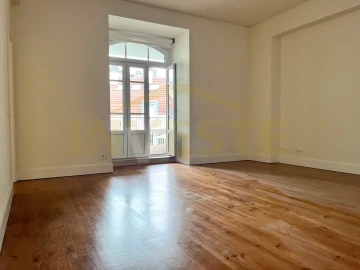 Apartamento T2 para Venda em Santo António