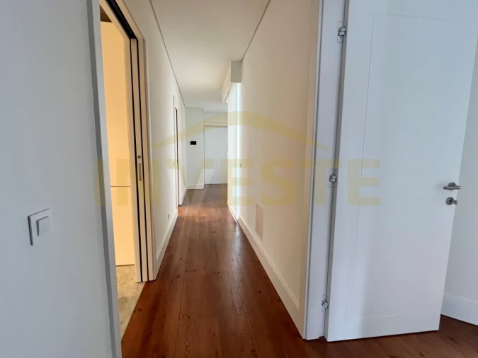 Apartamento T2 para Venda em Santo António Foto 2