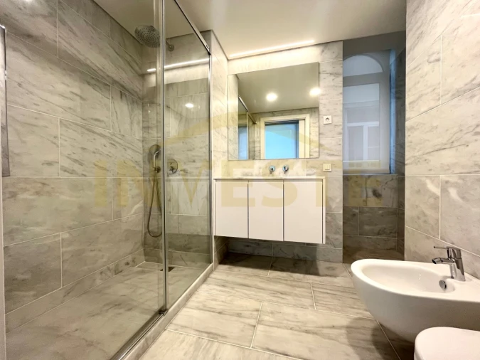 Apartamento T2 para Venda em Santo António Foto 13