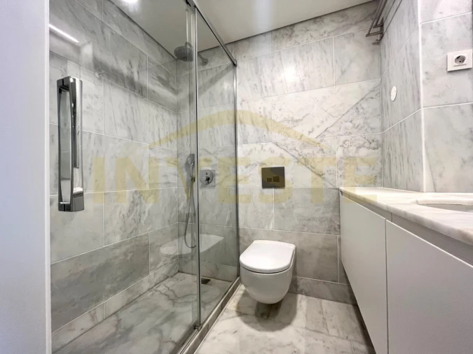 Apartamento T2 para Venda em Santo António Foto 18