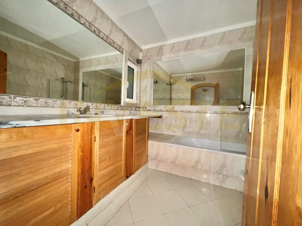 Moradia T4 para Arrendamento em Cascais e Estoril Foto 11