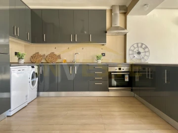 Moradia T3 para Arrendamento em Cascais e Estoril