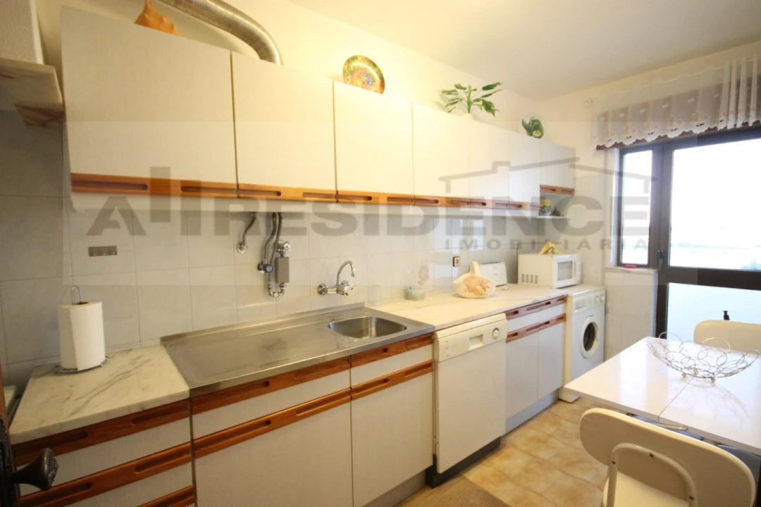 Apartamento T2 para Venda em Armação de Pera Foto 3