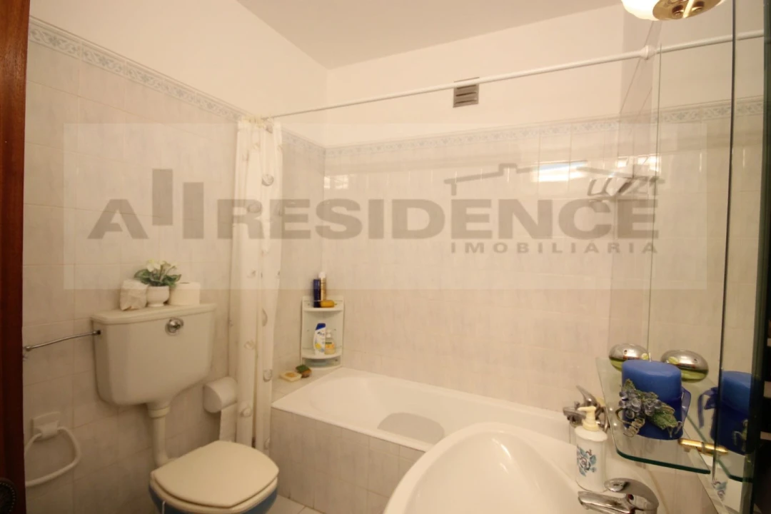 Apartamento T2 para Venda em Armação de Pera Foto 11