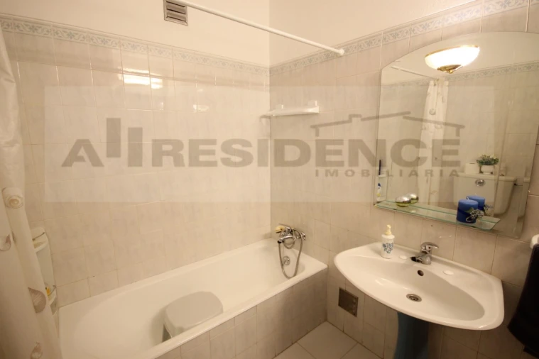 Apartamento T2 para Venda em Armação de Pera Foto 12