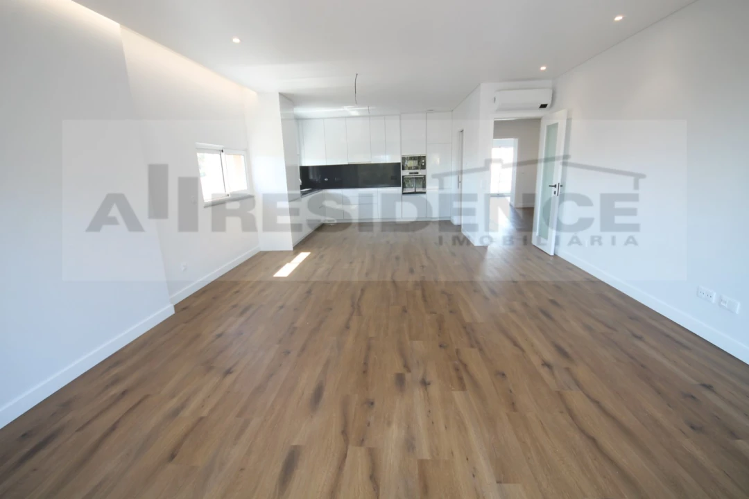 Apartamento T3 para Venda em Albufeira e Olhos de Água Foto 2