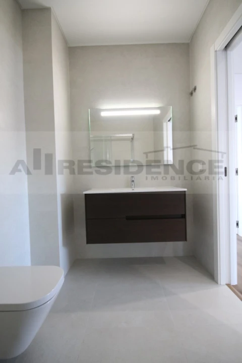 Apartamento T3 para Venda em Albufeira e Olhos de Água