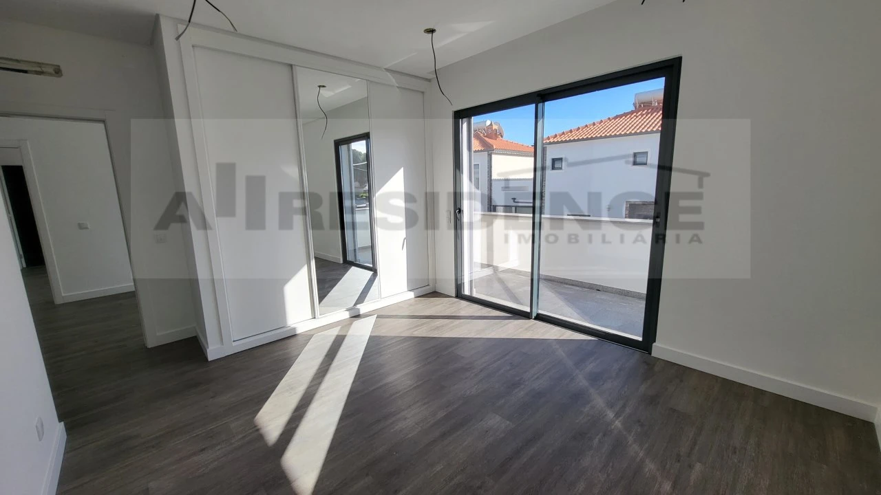 Moradia T3 para Venda em Albufeira e Olhos de Água Foto 39
