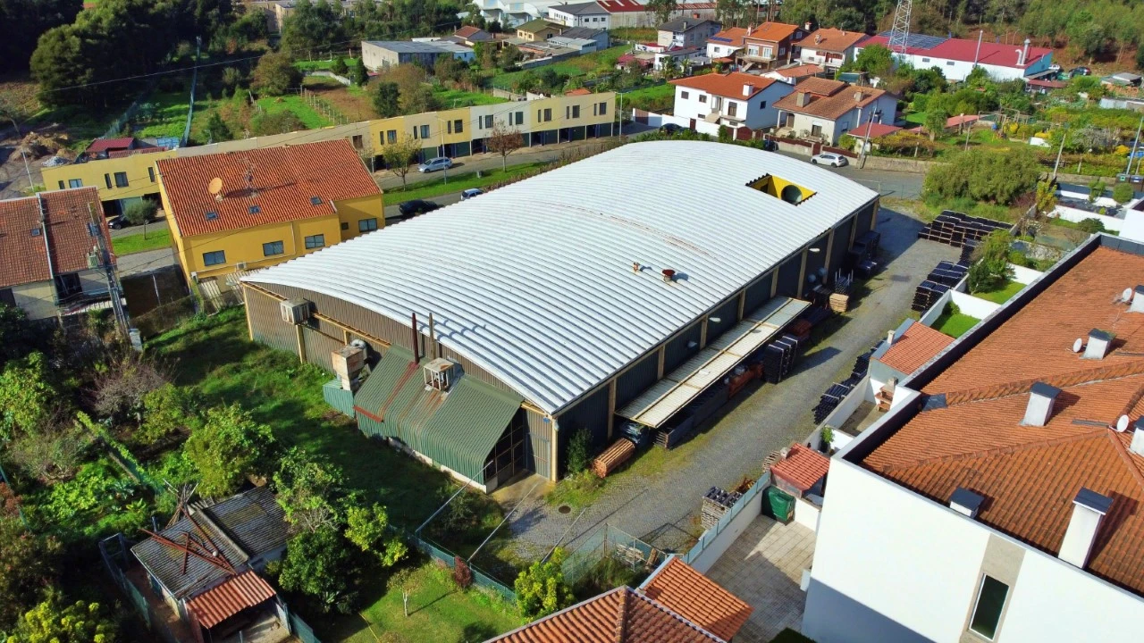 Armazém para Venda em Gião Foto 4