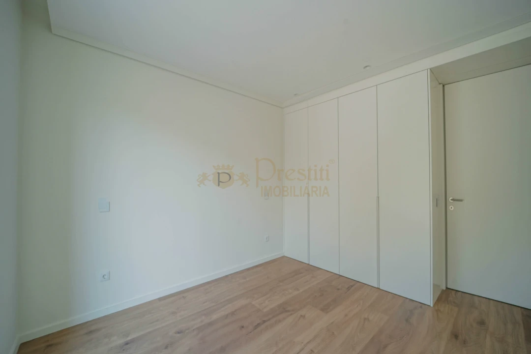 Apartamento T2 para Venda em Azurem Foto 7
