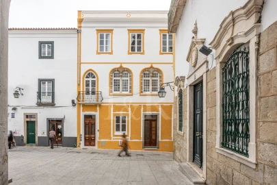 Prédio para Venda em Évora (São Mamede, Sé, São Pedro e Santo Antão)