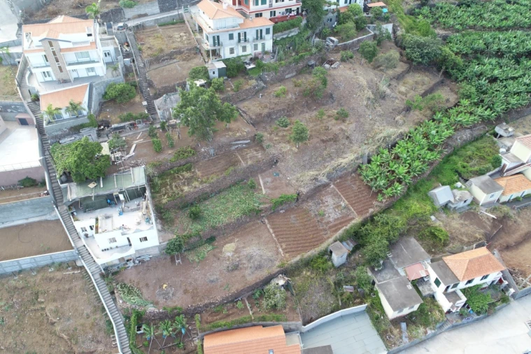 Terreno para Venda em Ribeira Brava Foto 2