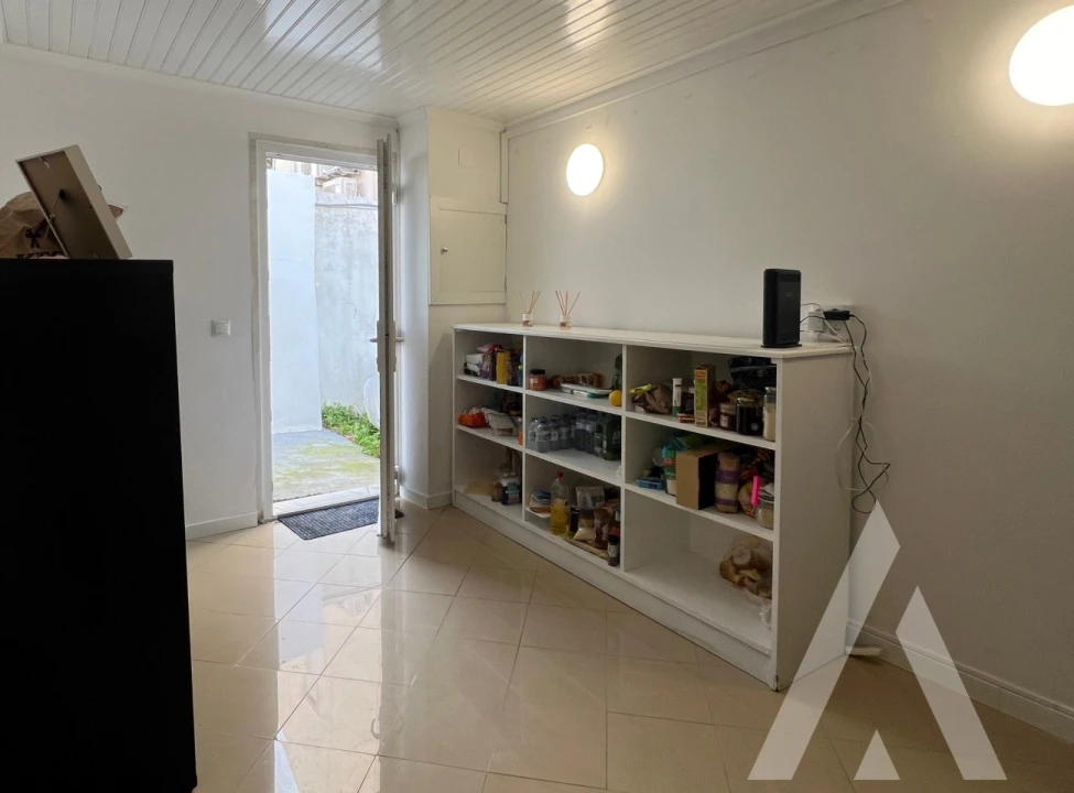 Moradia T9 para Venda em Ajuda Foto 8