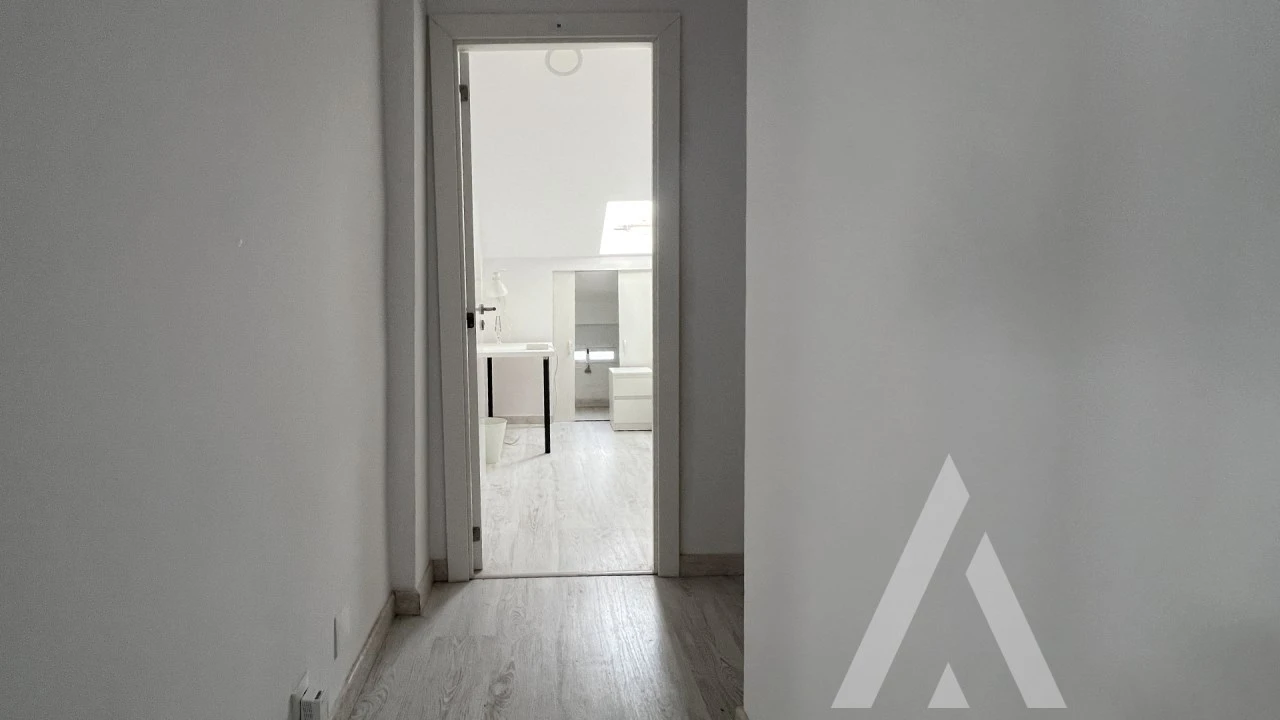 Moradia T9 para Venda em Ajuda Foto 10